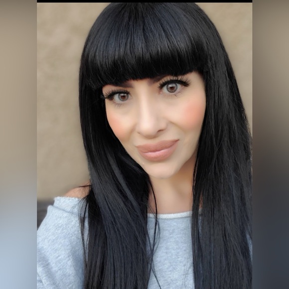 Meet your Posher, Gloria - Picture 1 of 5